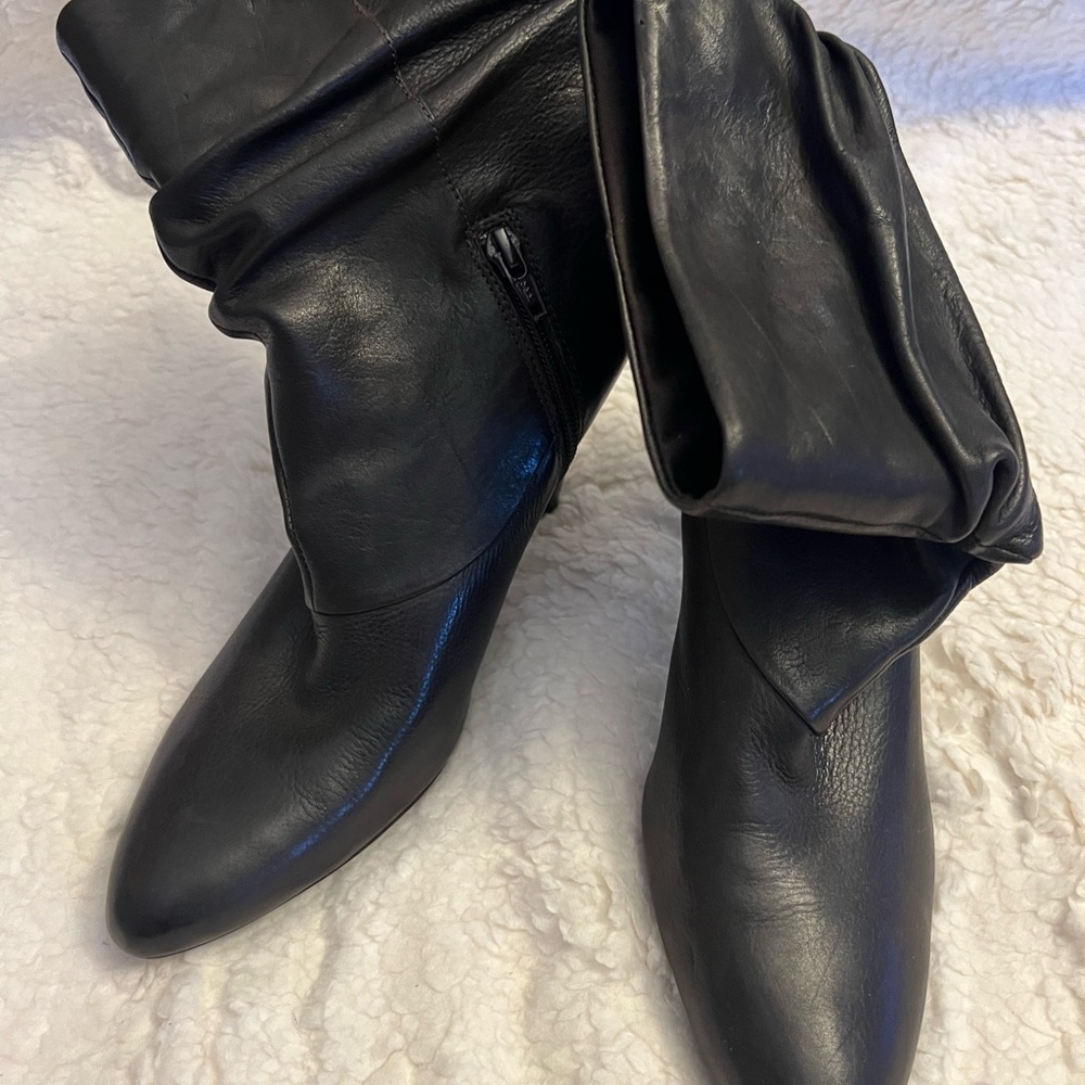 AEROSOLES Dark Chocolate Brown Leather Ankle Booties